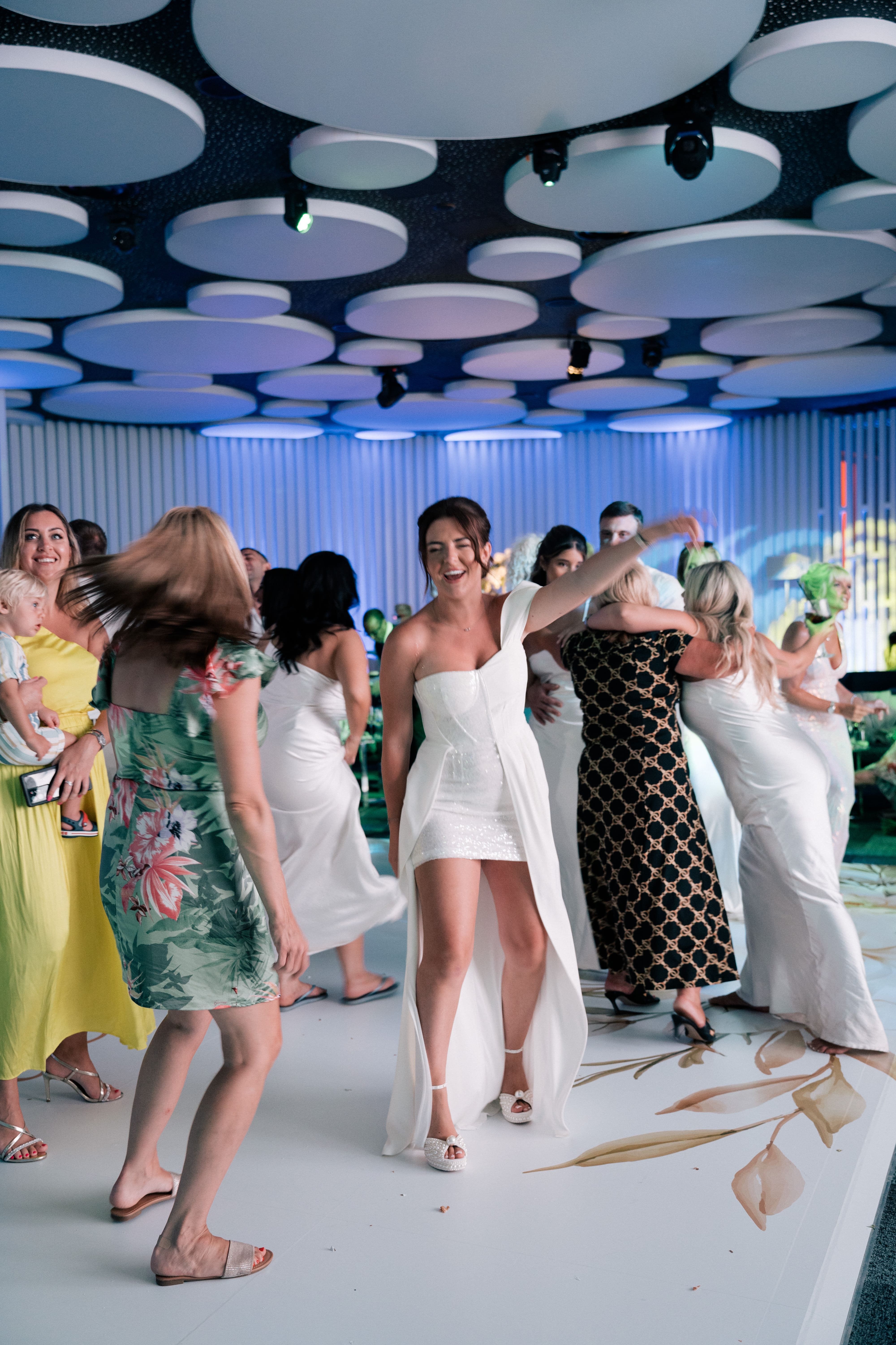 Book your wedding day in GF VICTORIA